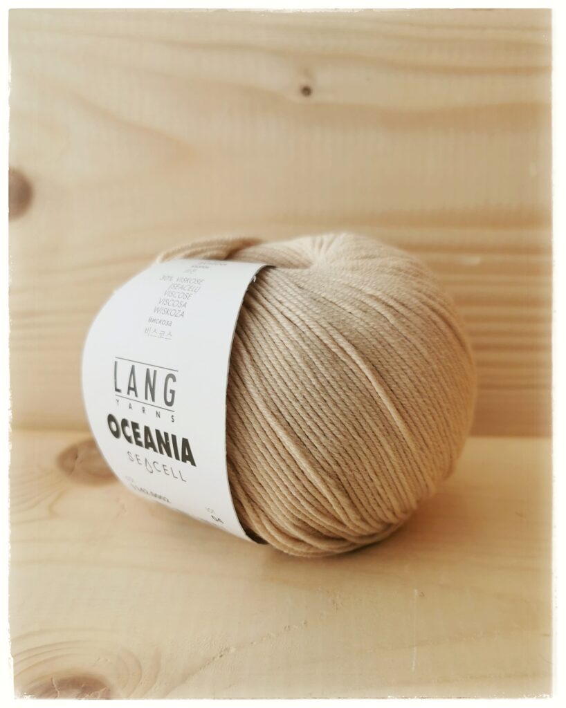 Oceania, <br>0002 vaalea beige