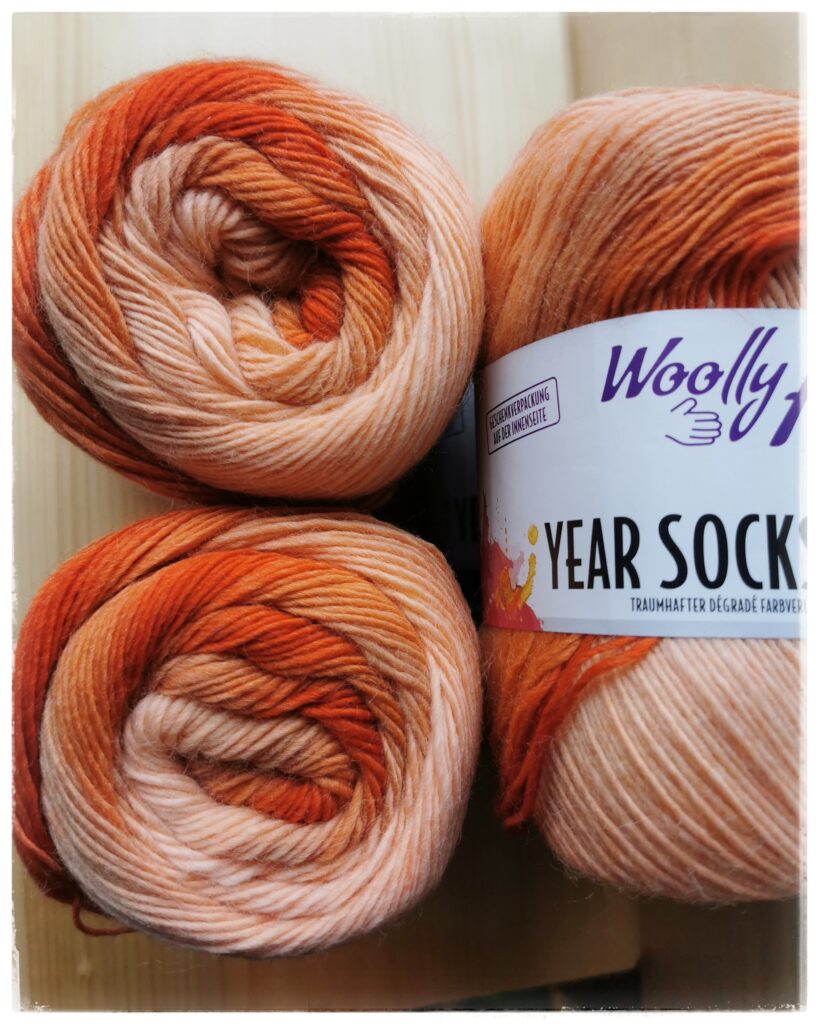 Year Socks, 09 oranssi