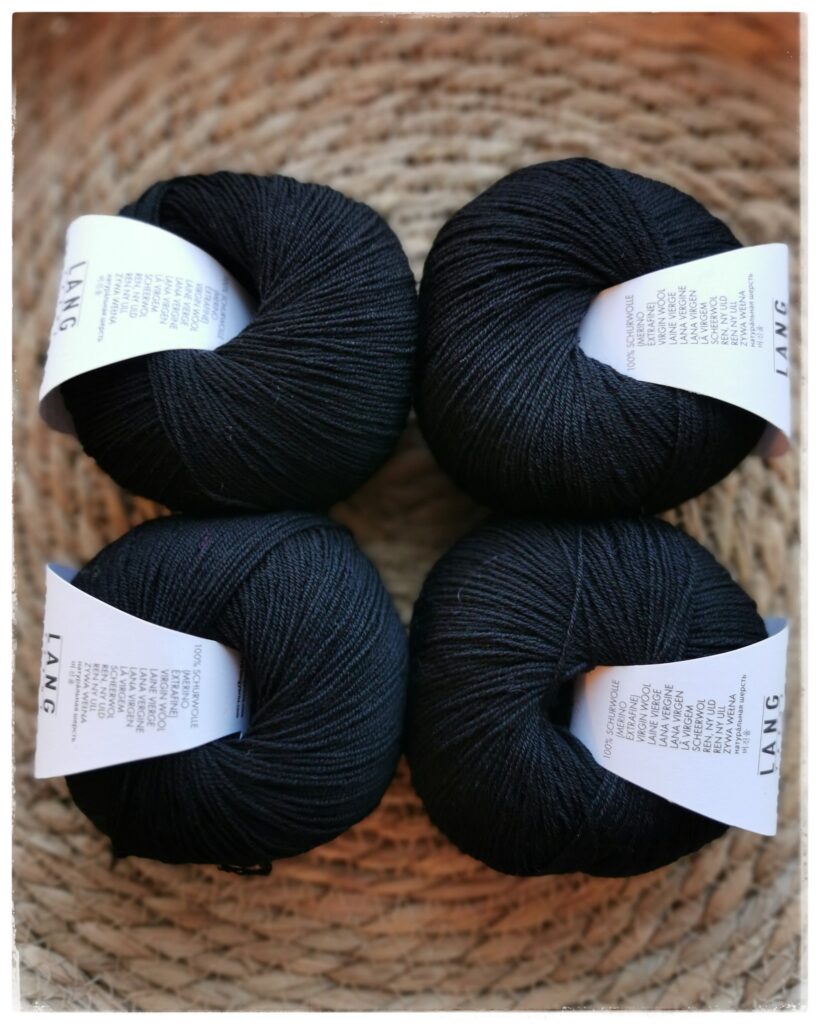 Merino400, <br>0004 musta