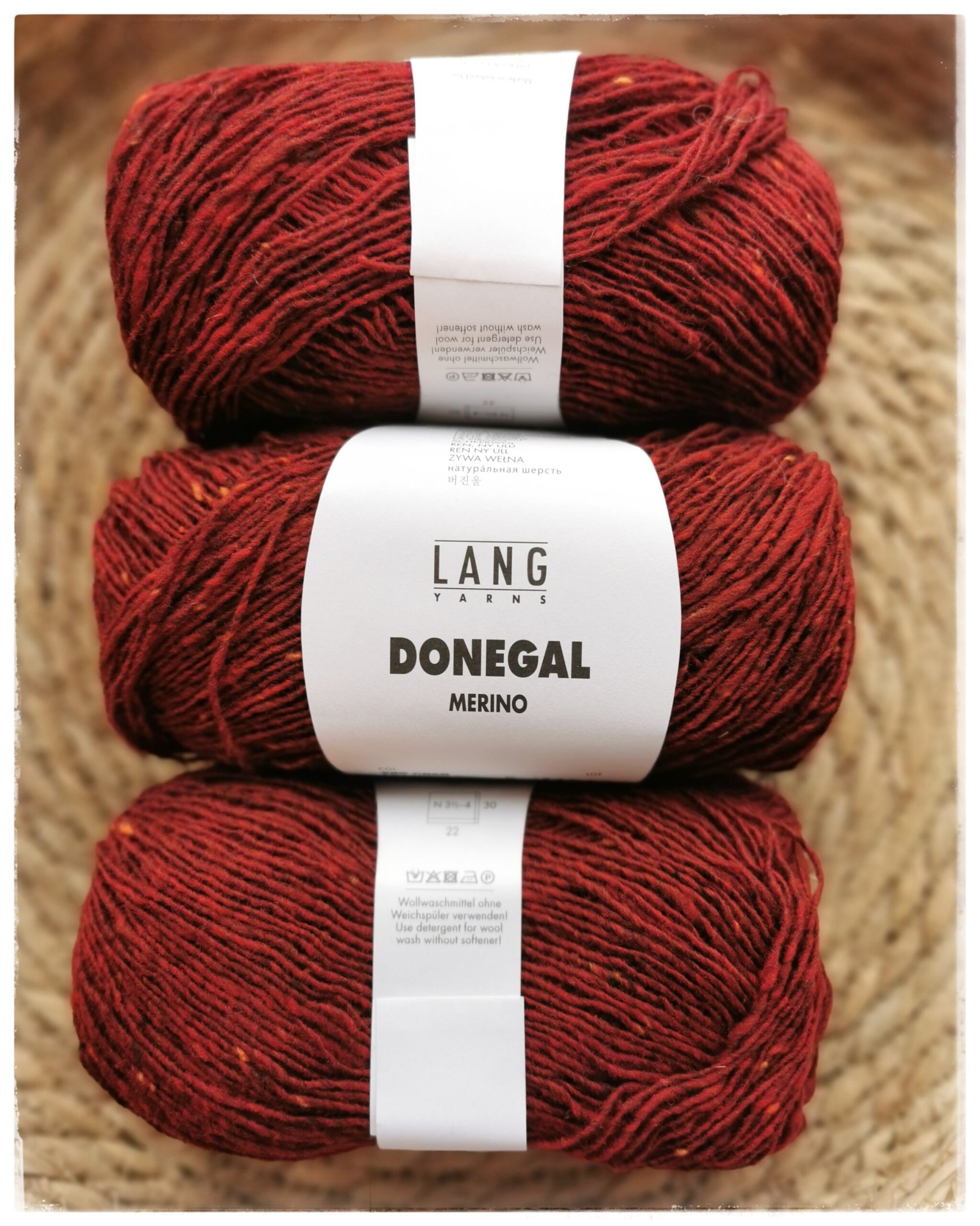 Donegal 0060 tummanpunainen