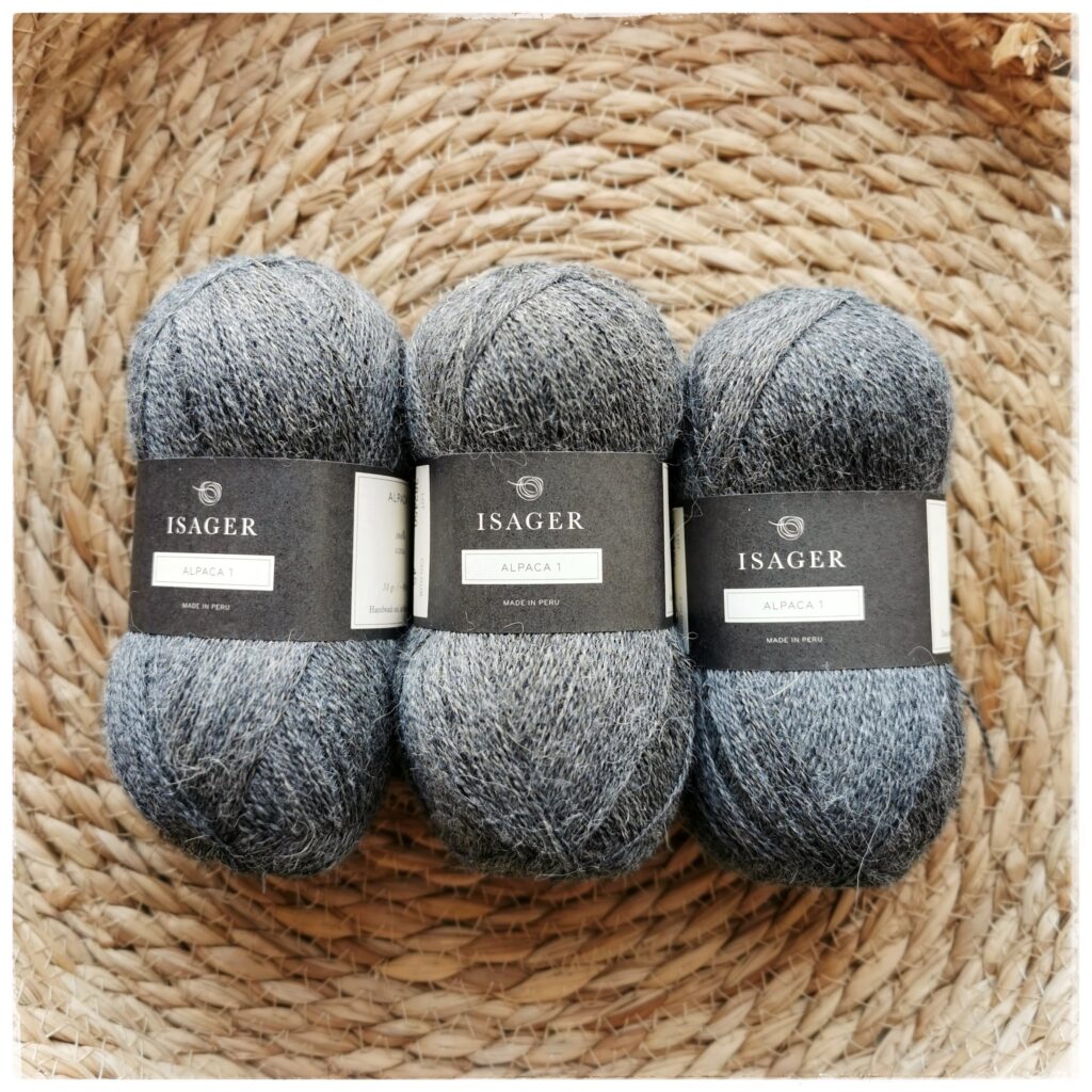 Alpaca 1, 4s tummanharmaa