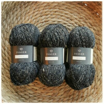 Merilin, 30 meleerattu musta