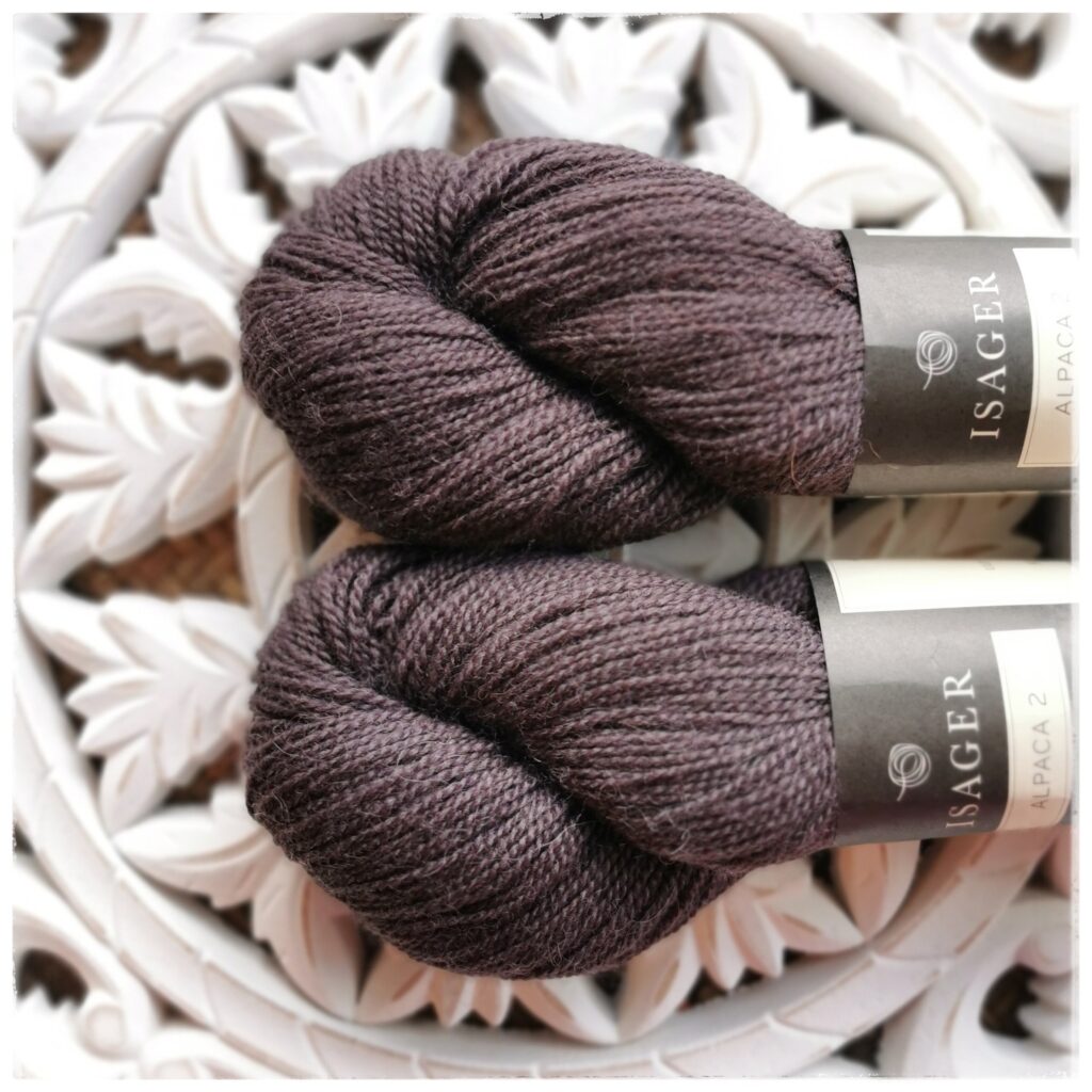 Alpaca 2, violetinruskea (60)