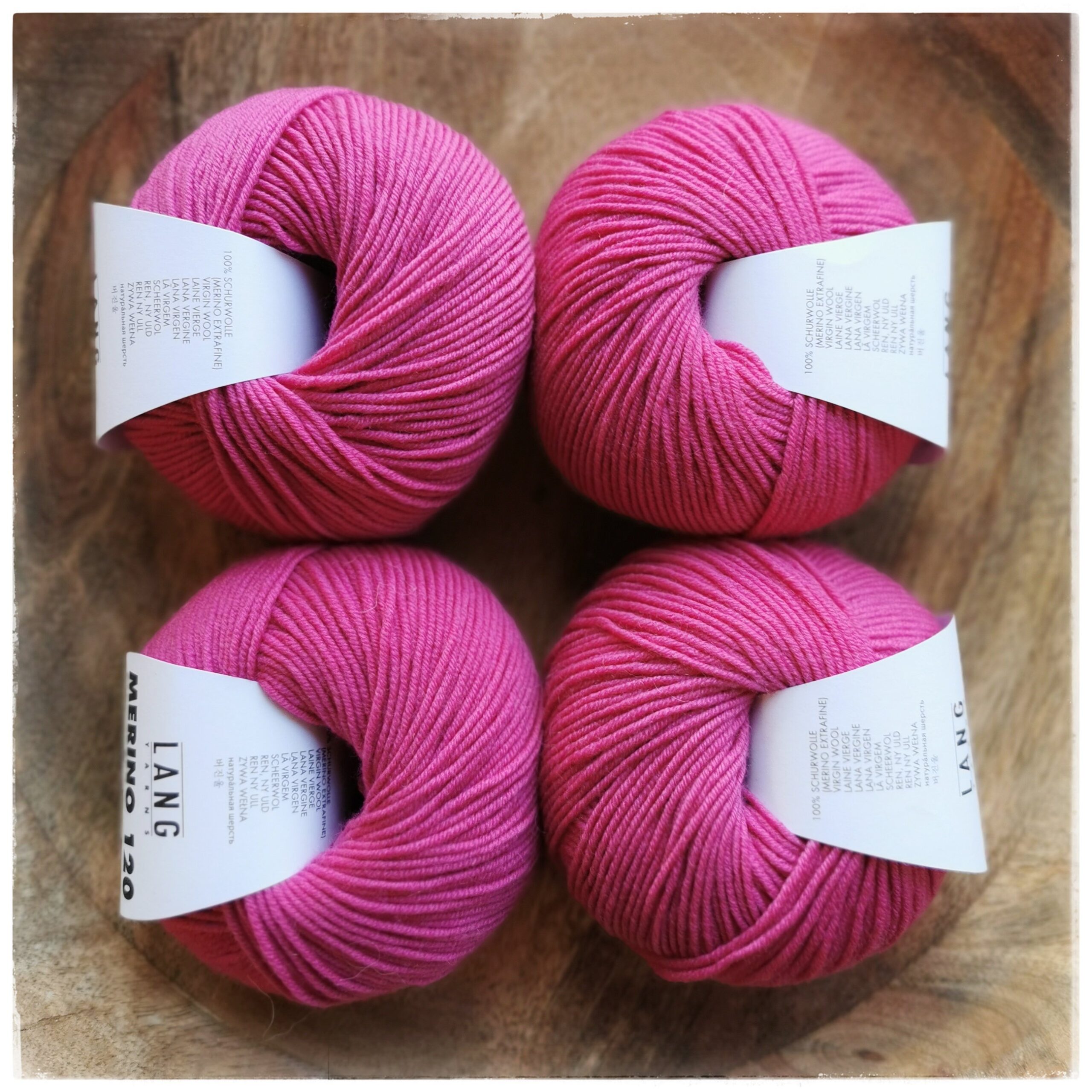 Merino120, <br>0085 fuchsia