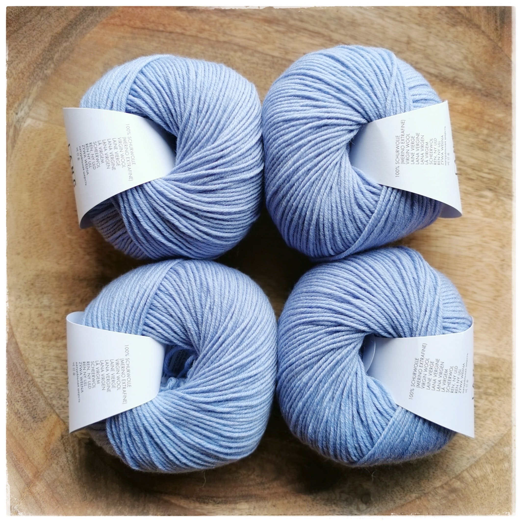 Merino120, <br>0320 lemmikinsininen